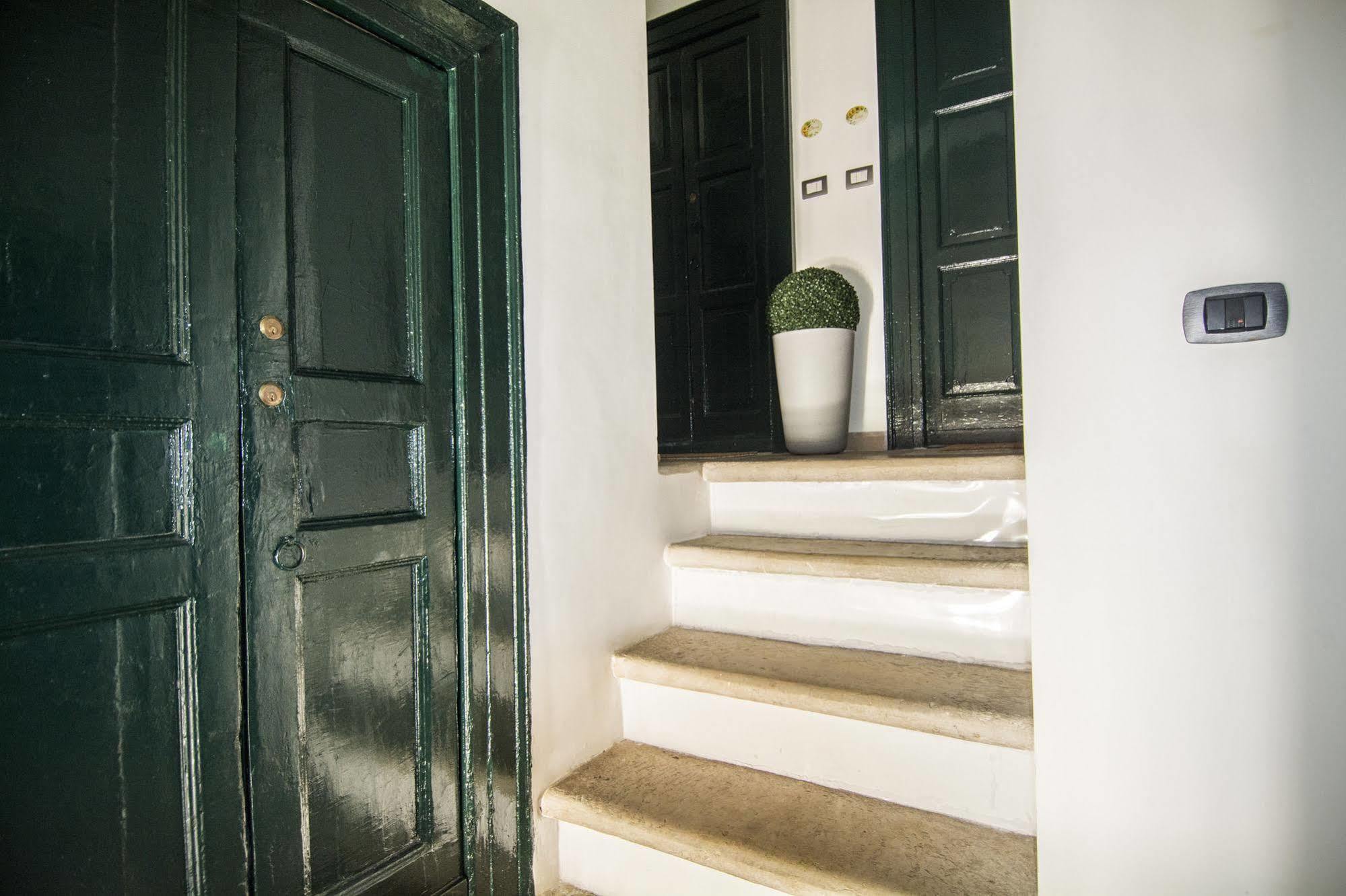 Bed and Breakfast Terra Del Sole Трани Экстерьер фото